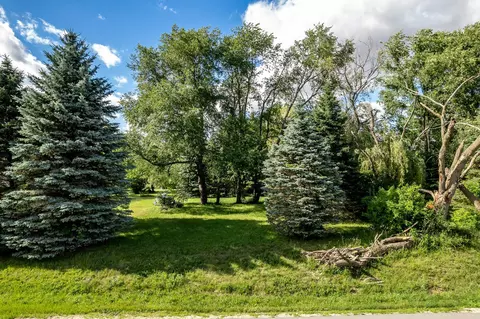 304 SW Briar Cliff St, Poplar Grove, IL 61065