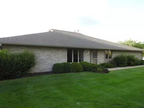 902 High Point Dr, Rockton, IL 61072