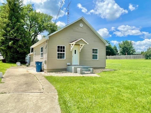 529 N School St, Oglesby, IL 61348