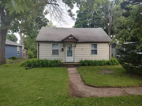 205 Pennsylvania Ave, Loves Park, IL 61111