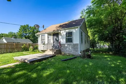 301 Vincent Ave, Rockford, IL 61102