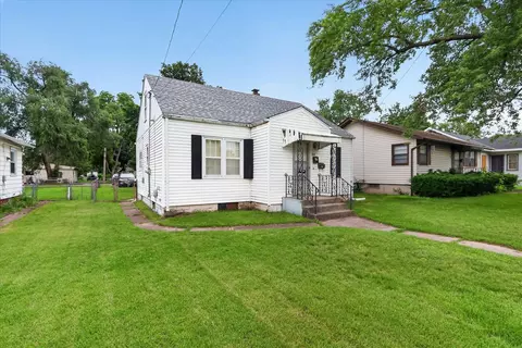 228 E Riverside Blvd, Loves Park, IL 61111 photo 2