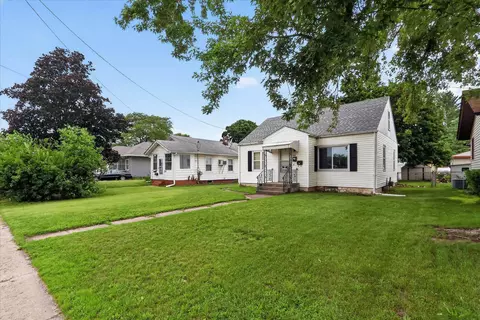 228 E Riverside Blvd, Loves Park, IL 61111 photo 4