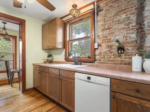224 E 5th St, Pecatonica, IL 61063 photo 9