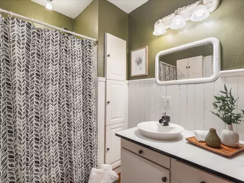 224 E 5th St, Pecatonica, IL 61063 photo 17