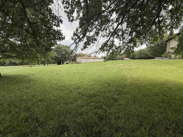 808 Cheshire Ct, Freeport, IL 61032