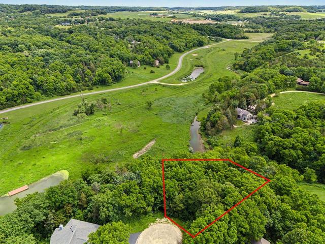 9 Whitetail Ct, Galena, IL 61036
