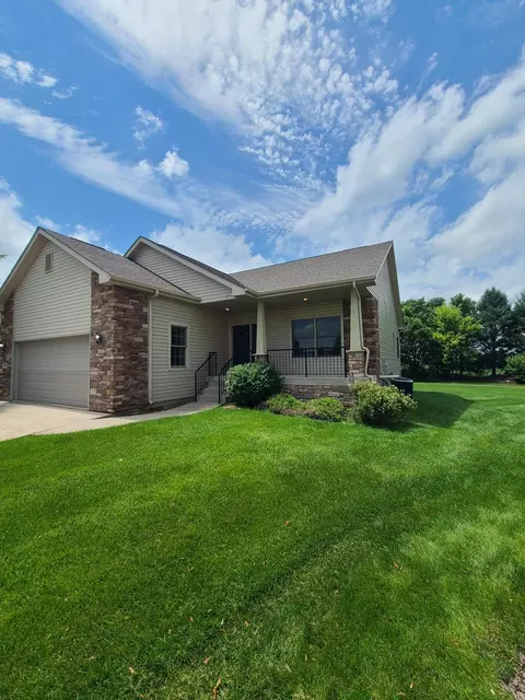 15528 White Oak, South Beloit, IL 61080