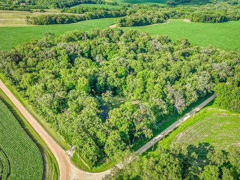 10279 Flory Rd, Lanark, IL 61046 photo 2