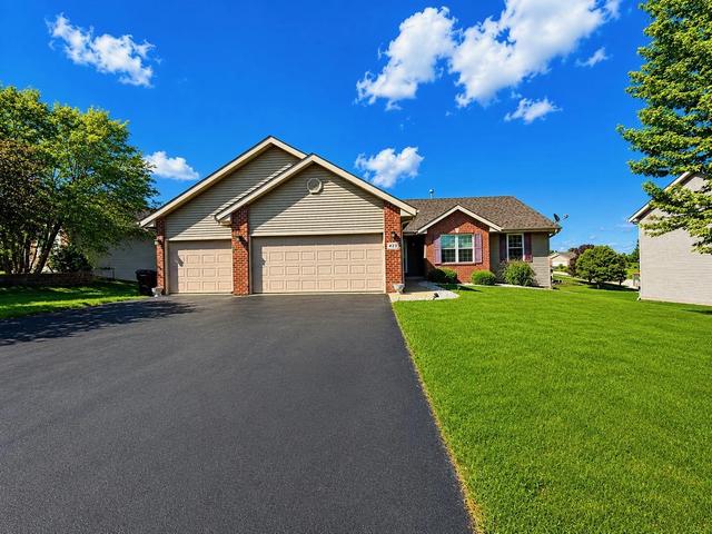 423 Cross Plains Rd, Rockford, IL 61107