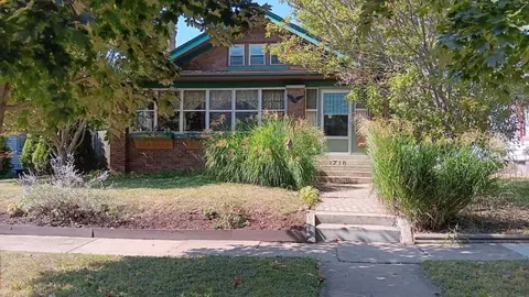 1718 Douglas, Rockford, IL 61103
