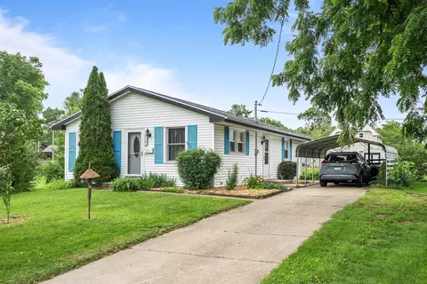 121 Goodhue St, South Beloit, IL 61080