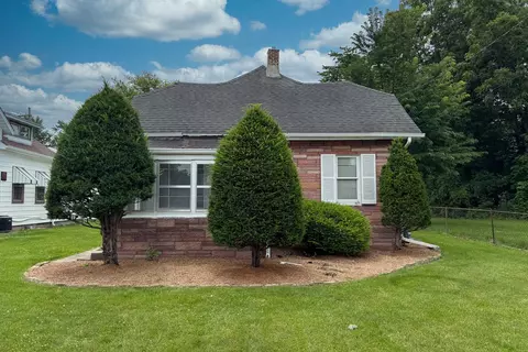 129 E Riverside Blvd, Loves Park, IL 61111