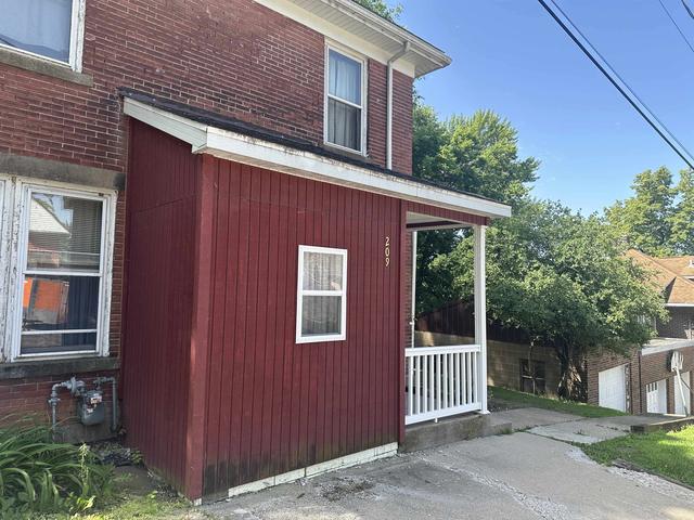 209 Quincy, Savanna, IL 61074
