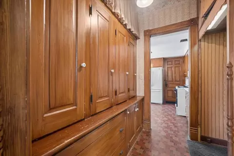 214 S State St, Elgin, IL 60123 photo 11