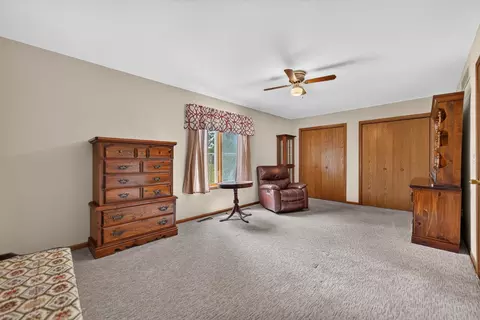 Bedroom - 1840 Darby Ln, Lake Summerset, IL 61019 photo 4 of 9