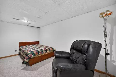 Bedroom - 1840 Darby Ln, Lake Summerset, IL 61019 photo 2 of 9