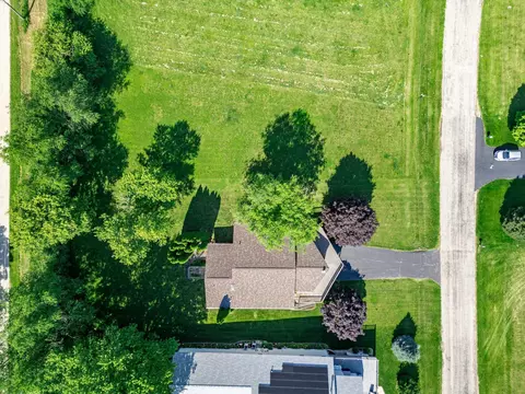 View/Area - 1840 Darby Ln, Lake Summerset, IL 61019 photo 5 of 8