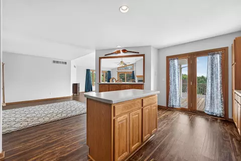 Kitchen - 1840 Darby Ln, Lake Summerset, IL 61019 photo 3 of 3