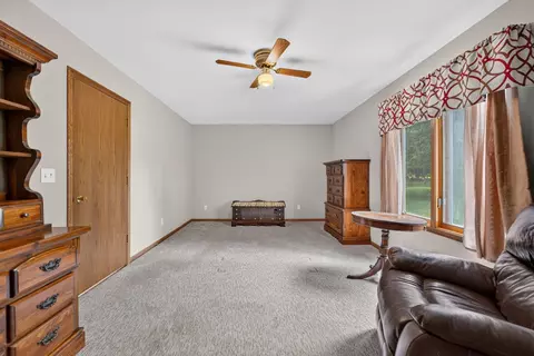 Bedroom - 1840 Darby Ln, Lake Summerset, IL 61019 photo 5 of 9