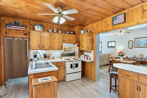 130 S Adams St, South Beloit, IL 61080 photo 10