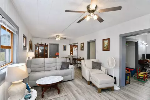 130 S Adams St, South Beloit, IL 61080 photo 5
