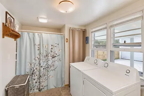 130 S Adams St, South Beloit, IL 61080 photo 15