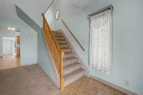 Entry Way - 113 N Beebe St, Warren, IL 61087 photo 2 of 3