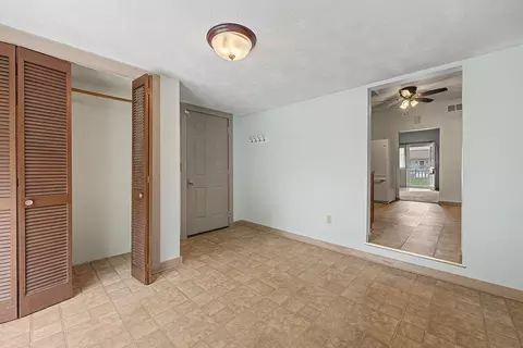 Entry Way - 113 N Beebe St, Warren, IL 61087 photo 1 of 3