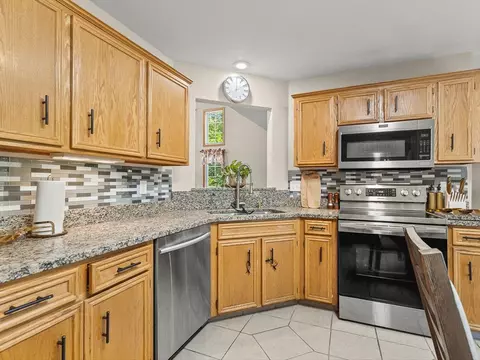 Kitchen - 3476 Valley Woods Dr, Cherry Valley, IL 61016 photo 3 of 6