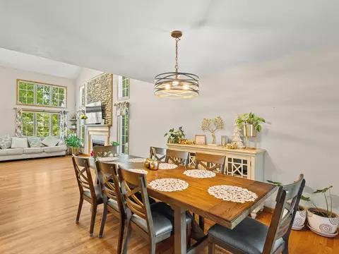 Dining - 3476 Valley Woods Dr, Cherry Valley, IL 61016 photo 4 of 5