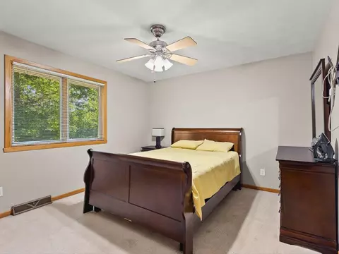 Bedroom - 3476 Valley Woods Dr, Cherry Valley, IL 61016 photo 5 of 6