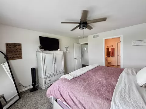 205 Sundance Trl, Capron, IL 61012 photo 18