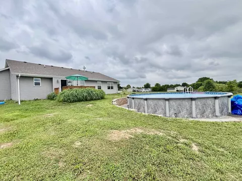 205 Sundance Trl, Capron, IL 61012 photo 31