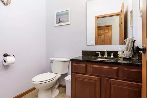 Bath - 652 Overture Way, Roscoe, IL 61073 photo 1 of 4