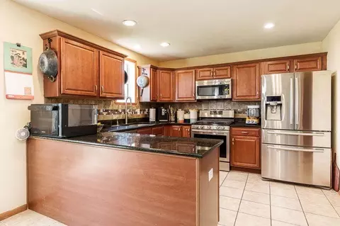 Kitchen - 652 Overture Way, Roscoe, IL 61073 photo 1 of 5
