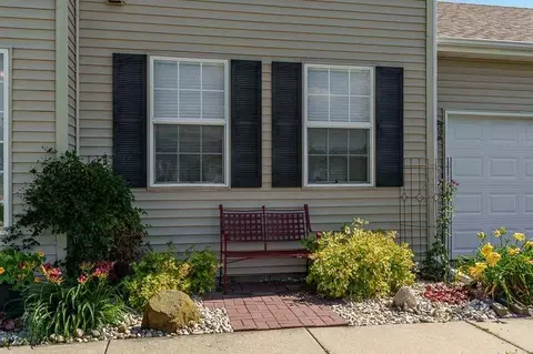 Exterior - 652 Overture Way, Roscoe, IL 61073 photo 4 of 8