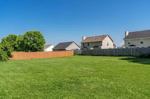 Exterior - 652 Overture Way, Roscoe, IL 61073 photo 8 of 8