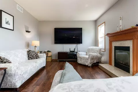 Living - 652 Overture Way, Roscoe, IL 61073 photo 2 of 4