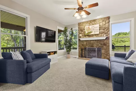 12810 Skyline Dr, Roscoe, IL 61073 photo 9