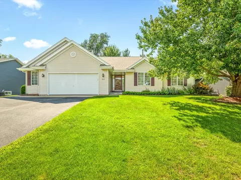 803 Babich Ln, Winnebago, IL 61088