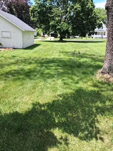 811 S Burchard Ave, Freeport, IL 61032 photo 6
