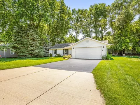 Exterior - 210 W Pacific St, Davis Junction, IL 61020 photo 1 of 8