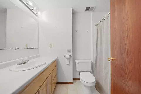 Bath - 2004 W 4th St, Dixon, IL 61021 photo 2 of 2