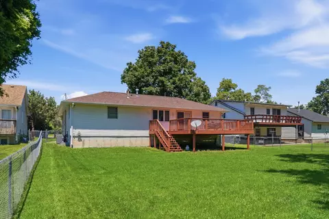 Exterior - 2004 W 4th St, Dixon, IL 61021 photo 3 of 6