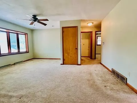 Living - 422 E 8th St, Belvidere, IL 61008 photo 2 of 6