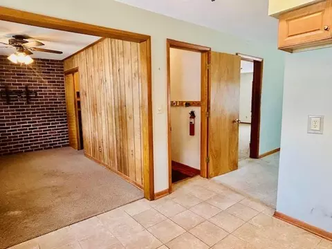 Entry Way - 422 E 8th St, Belvidere, IL 61008 photo 1 of 2