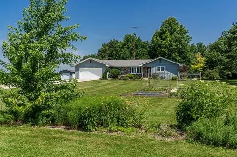 23518 Streit Rd, Harvard, IL 60033 photo 3