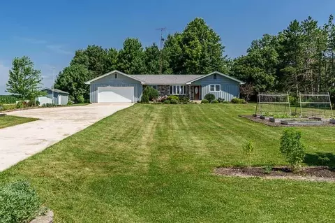 23518 Streit Rd, Harvard, IL 60033 photo 4