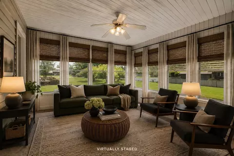 Exterior - 5939 Chestnut St, Roscoe, IL 61073 photo 5 of 10